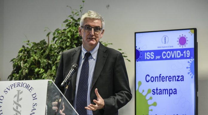 Coronavirus, Brusaferro “Siamo su un altopiano, ora si deve scendere”