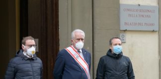 Coronavirus, silenzio e bandiere a mezz’asta a Palazzo del Pegado