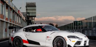 GR Supra Gt4 pronta per scendere in pista