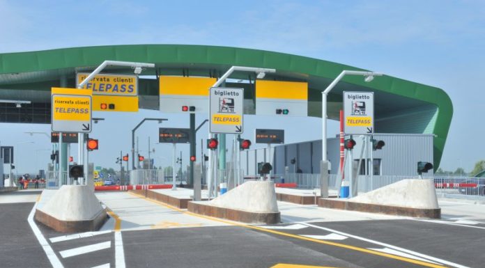 Coronavirus, da Autostrade esenzione pedaggio per sanitari in servizio