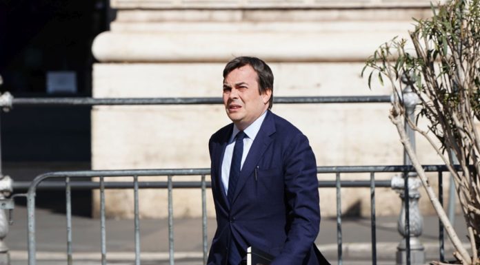 Coronavirus, Amendola “Il Mes non e’ adatto, servono strumenti nuovi”