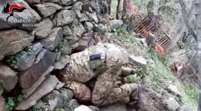 ‘Ndrangheta, Carabinieri scoprono un bunker nella Locride