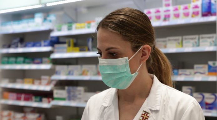 Coronavirus, a 102 imprese gli incentivi per produrre le mascherine