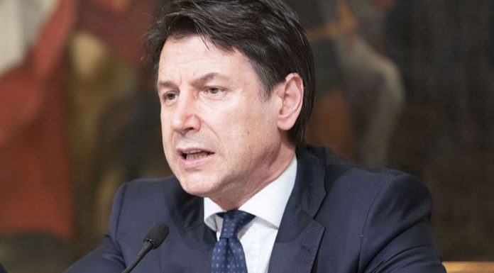 Conte “Nella fase 2 visita ai parenti, no spostamento tra regioni”