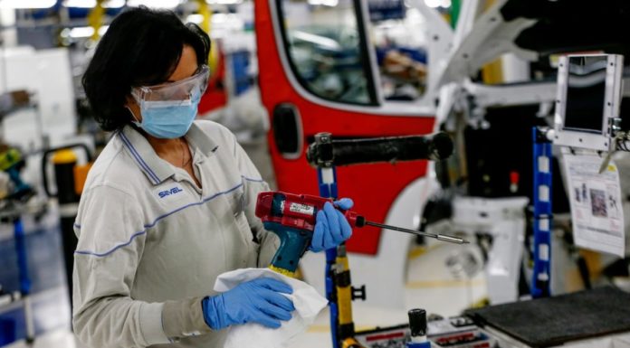 Coronavirus, Fca riavvia la produzione alla Sevel di Atessa