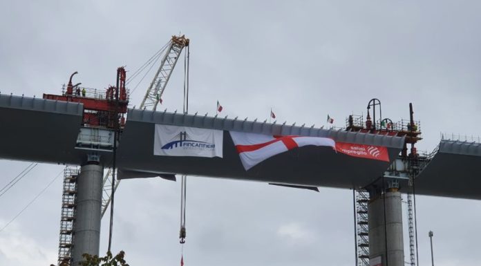 Genova ha di nuovo il suo ponte, completato il varo