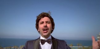 Zalone racconta la quarantena nel brano “L’immunita’ di gregge”