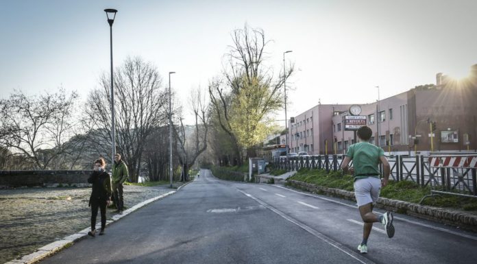 In Campania consentito passeggiare ma niente jogging
