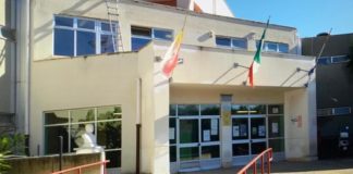 Conad Sicilia dona uova di Pasqua a scuola Zen di Palermo