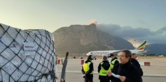 Atterrato a Palermo un carico di 40 tonnellate di Dpi