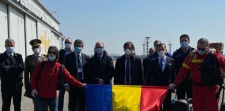 Arrivati dalla Romania 11 medici e 4 infermieri