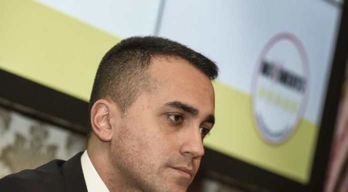 Di Maio “Basta cavalcare paure, politica trovi soluzioni”