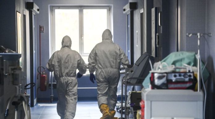 Coronavirus, per l’Istat a marzo decessi in crescita del 49,4%