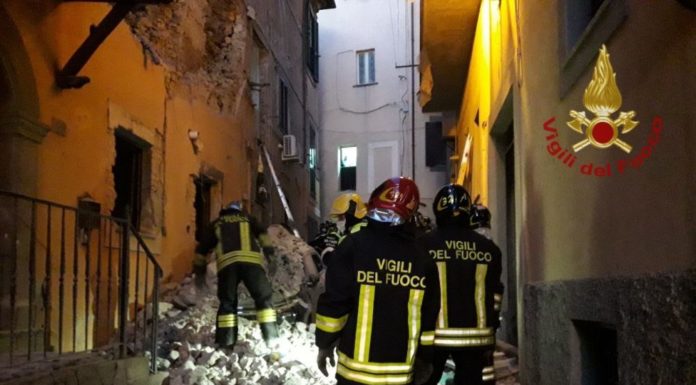 Esplode una palazzina in provincia di Roma, ferite due donne e una bimba