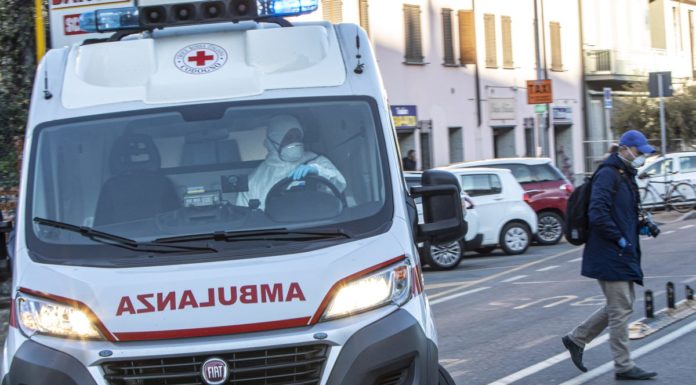 Coronavirus, nuovi casi in calo ma ancora oltre 200 morti in 24 ore