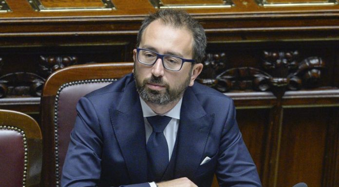 Bonafede “Un decreto per rivalutare le scarcerazioni dei boss”