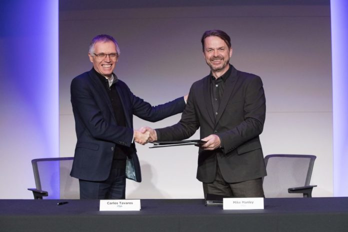 Carlos Tavares (PSA) e Mike Manley (FCA)