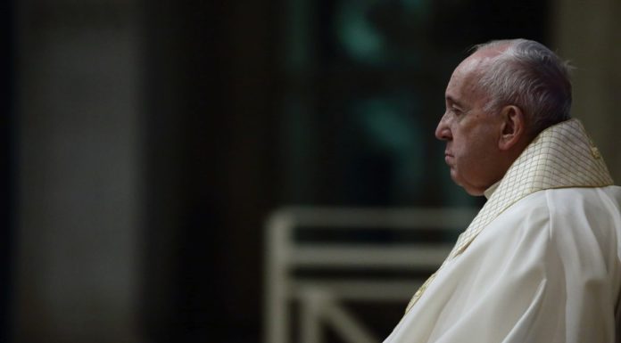 Messe con fedeli, Papa “Rispettate le norme”