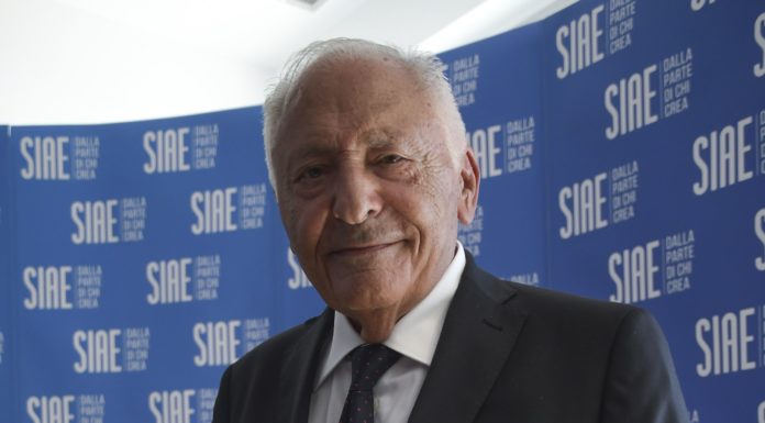 Diecimila firme per la petizione Siae, Mogol “Diventi tsunami”