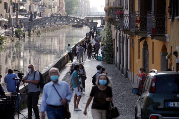 EMERGENZA CORONAVIRUS, FASE 2: PERSONE SUI NAVIGLI