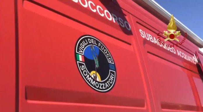 Un velivolo biposto precipita nel Tevere, salvata una persona