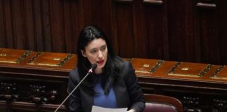 Dopo minacce e insulti assegnata la scorta alla ministra Azzolina