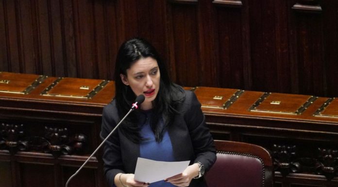 Dopo minacce e insulti assegnata la scorta alla ministra Azzolina