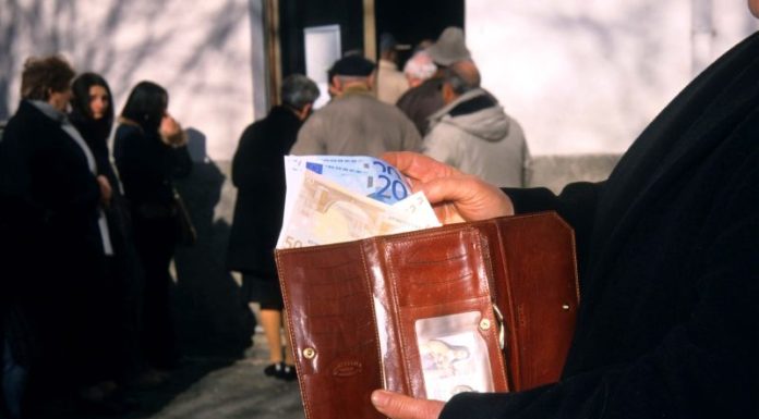 Raddoppiate le pensioni al minimo, De Luca “Giornata storica”