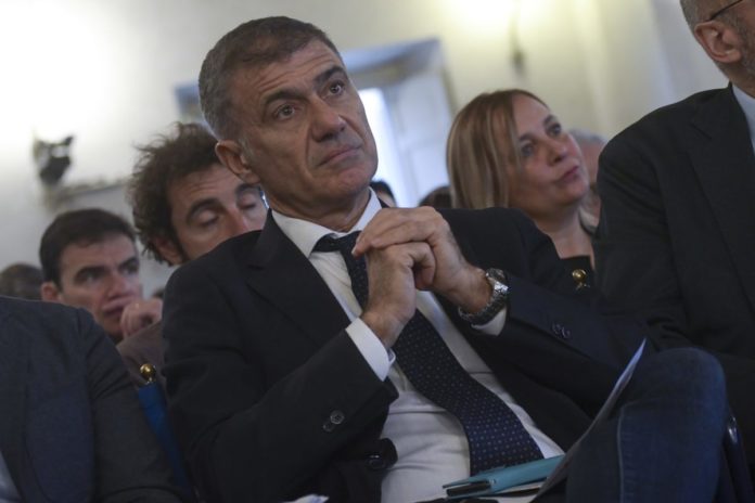 ALFONSO PECORARO SCANIO POLITICO