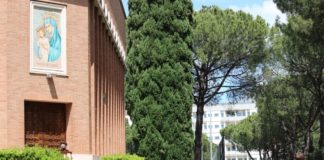 Dal Mater Ecclesiae un inno mariano alla ripartenza