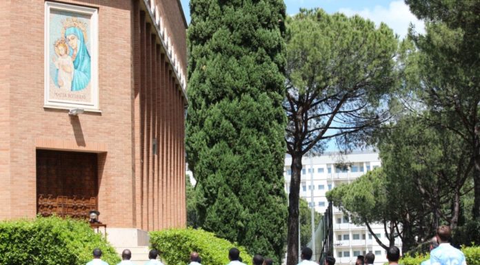 Dal Mater Ecclesiae un inno mariano alla ripartenza