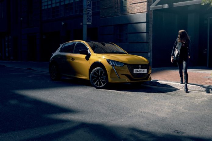 PEUGEOT 208 PureTech 130 (1)