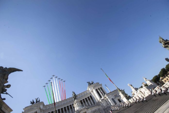 2 DUE GIUGNO FESTA DELLA REPUBBLICA
ALTARE DELLA PATRIA
FRECCE TRICOLORI