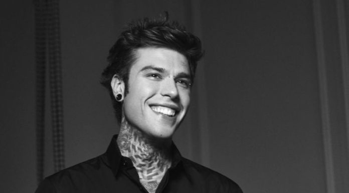 Fedez torna con il nuovo singolo “Bimbi per strada”