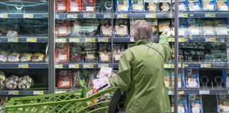 Consumi, nel 2019 spesa media mensile delle famiglie 2.560 euro