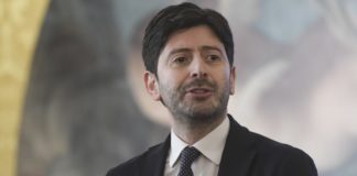 Coronavirus, Speranza “Accordo per 400 milioni di dosi di vaccino”