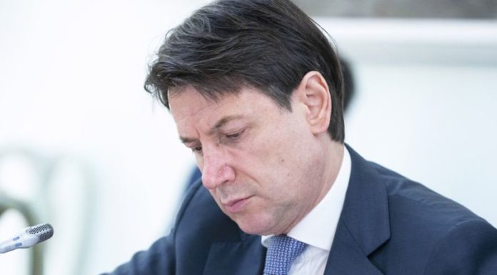 Conte “Non abbandoniamo i lavoratori per strada”