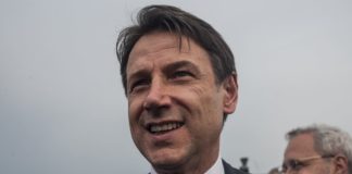Conte “Transizione gentile verso il cashless”