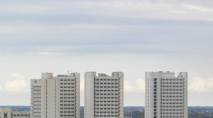 Otto milioni di italiani in case con problemi strutturali o di umidità