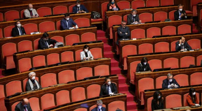 In Senato via libera tra le polemiche al decreto Elezioni