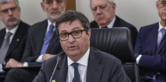 Ermini “Non è stato reciso il cordone correnti-Csm”