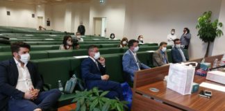 Covid, quattro aziende calabresi autorizzate a produrre mascherine