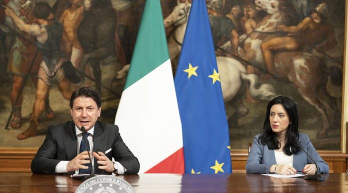 Scuola, Conte “Un miliardo per ripartire in piena sicurezza”