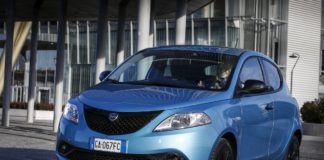 Nuova Lancia Ypsilon EcoChic, ibrida ed elegante