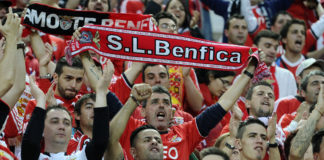 Assalto al pullman del Benfica, due giocatori feriti