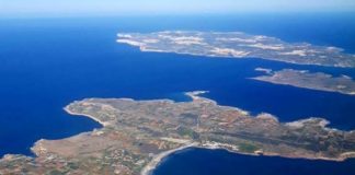 Malta autorizza lo sbarco di 425 migranti