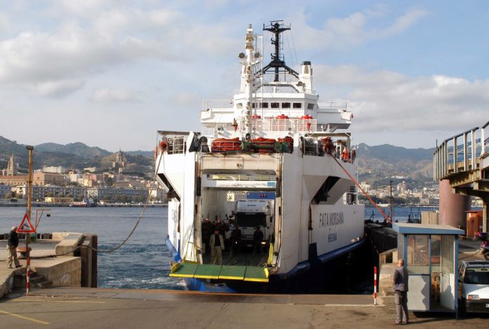 IMBARCO BLUVIA FERROVIE DELLO STATO TRAGHETTI SICILIA