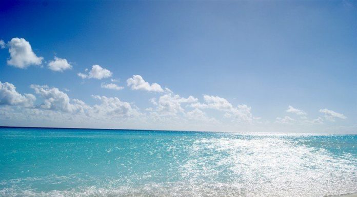 In vacanza pochi laureati e per agosto 4 camere su 10 prenotate