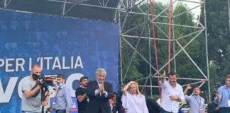 Centrodestra in piazza contro Conte, Salvini “Mi fido di Berlusconi”
