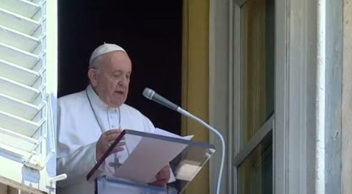 Coronavirus, Papa “Attuare tregua mondiale proposta dall’Onu”